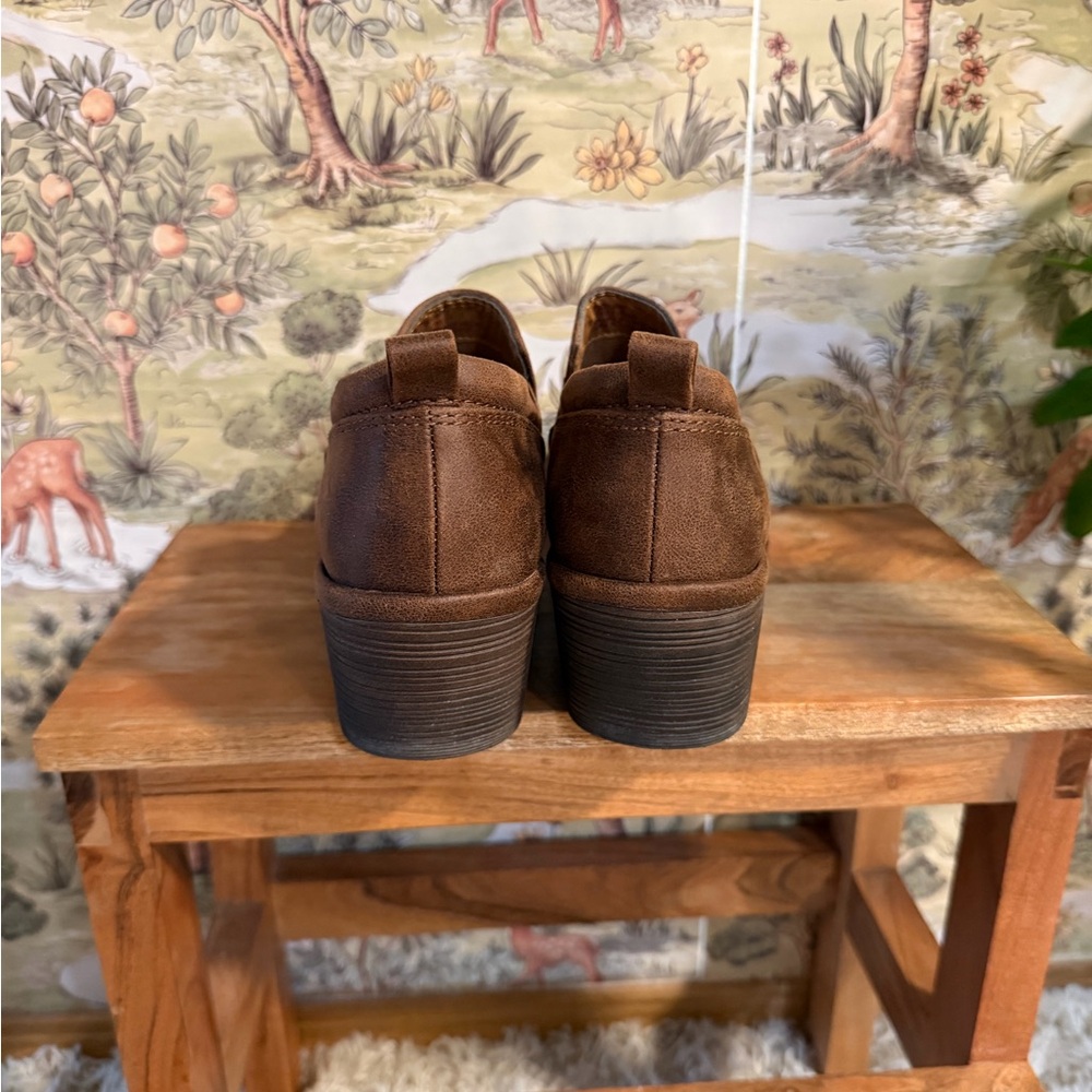 Comfortable Heeled Boots - Picture 5 of 8
